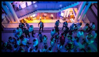 الطبيعة الليلية: دليل للمغامرات في الهواء الطلق بعد حلول الظلام