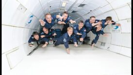 عجائب انعدام الوزن: اكتشاف حرية العيش في انعدام الجاذبية