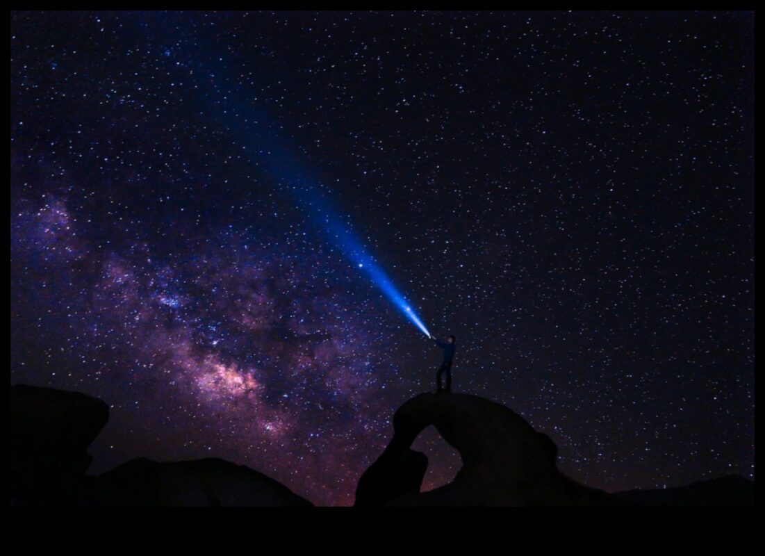 الملاحون السماويون: توجيهات ناسا عبر البحار الكونية