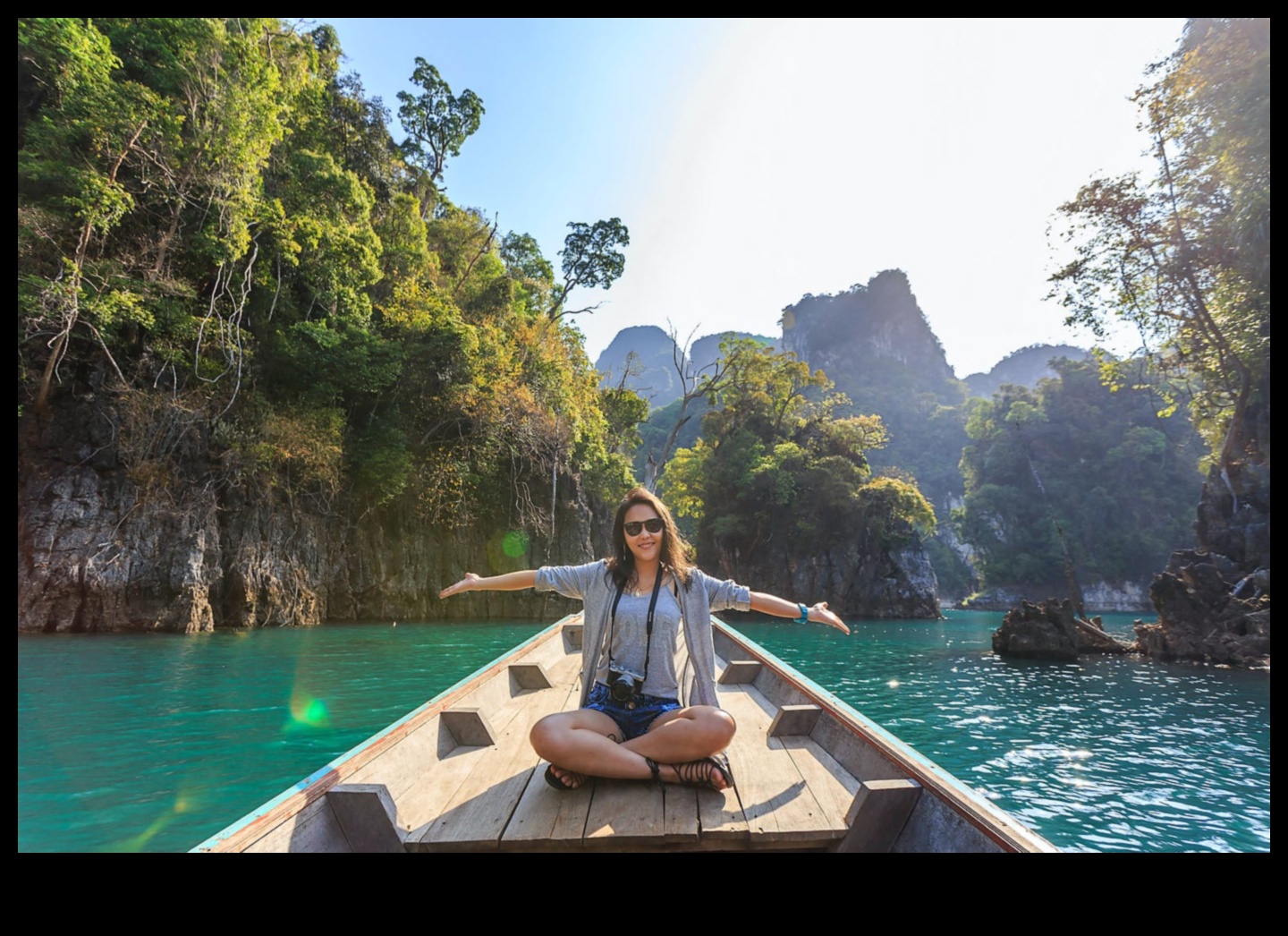 السفر أطلق العنان لبوابتك إلى تجارب لا تُنسى اكتشف أروع الوجهات في العالم واصنع ذكريات تدوم مدى الحياة. 1 إطلاق العنان للسفر: بوابتك إلى تجارب لا تُنسى